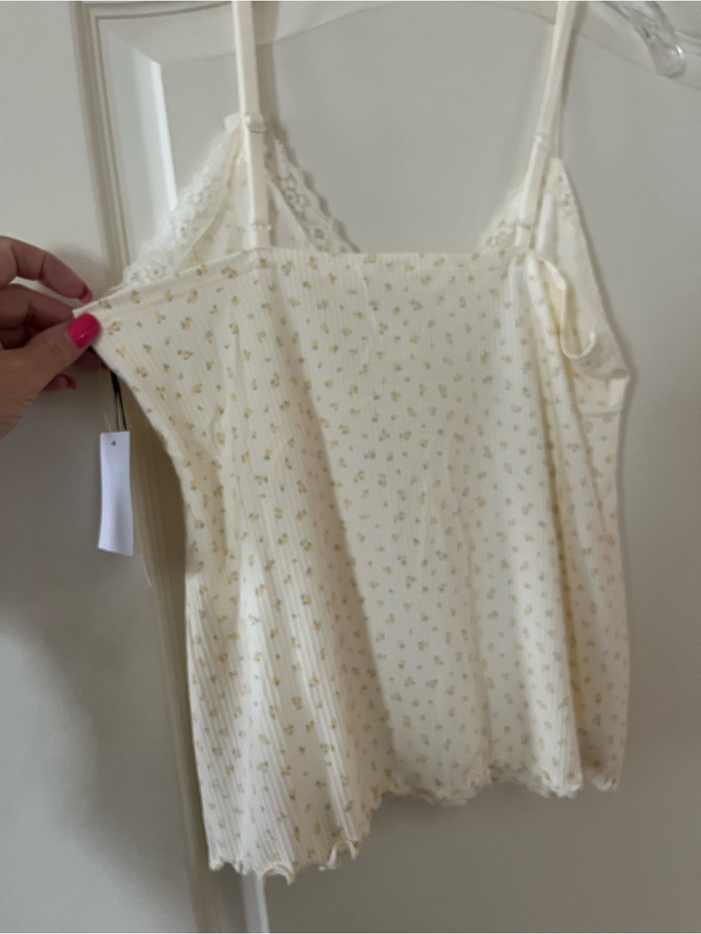 Laura Ashley “Yellow Roses” Lace-Trim Cami & Short Pajama Set Size Large - Picture 14 of 16